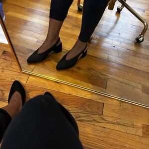 SOLD ON DEPOP - Eileen Fisher Gals Slingback Pump